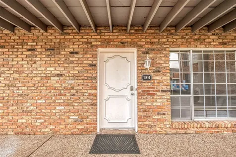 2121 Fountain View Drive 15 Houston TX 77057