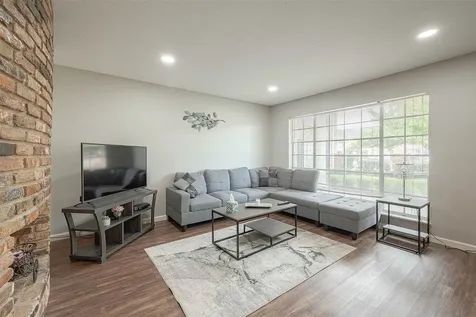 2121 Fountain View Drive 15 Houston TX 77057