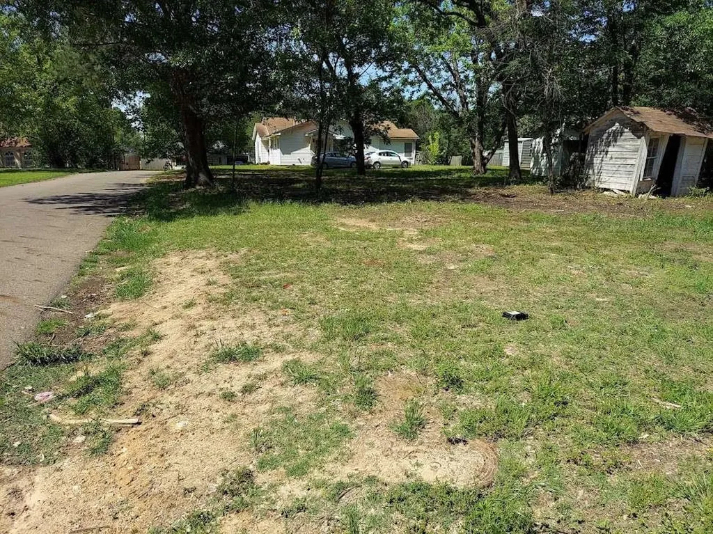 316 Maple Street Maud TX 75567