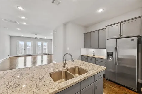 1221 W 19th Street B Houston TX 77008