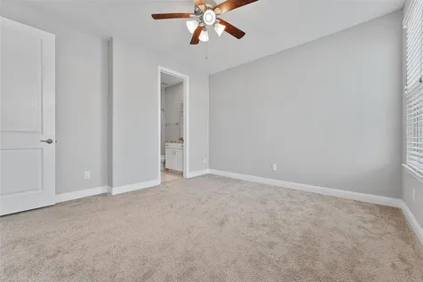 1221 W 19th Street B Houston TX 77008