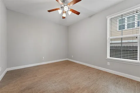 1221 W 19th Street B Houston TX 77008