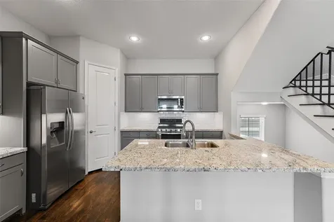 1221 W 19th Street B Houston TX 77008