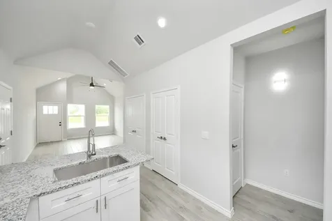 318 Road 5704 Cleveland TX 77327