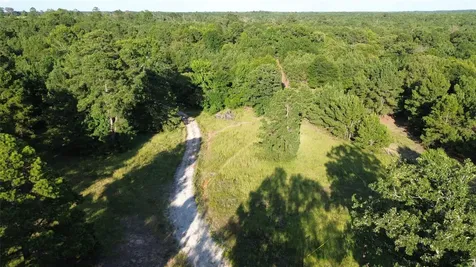 511 County Road 112 Elkhart TX 75839