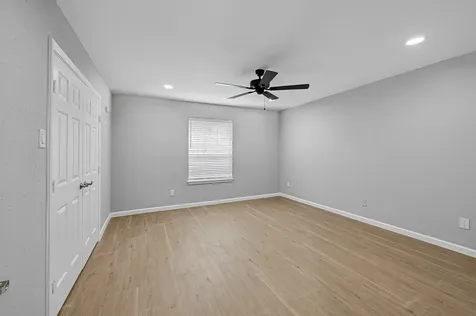7555 Katy Freeway 146 Houston TX 77024