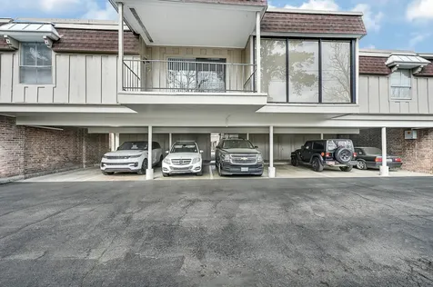 7555 Katy Freeway 146 Houston TX 77024