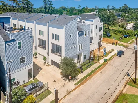 808 Fisher A Houston TX 77018