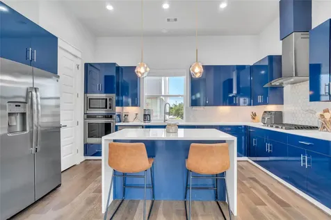 808 Fisher A Houston TX 77018