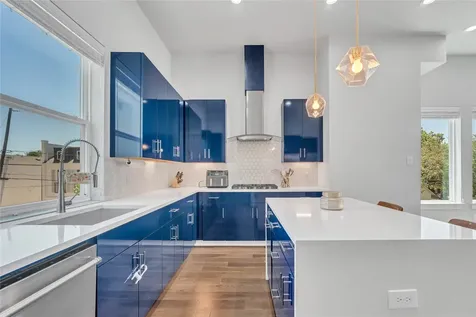 808 Fisher A Houston TX 77018