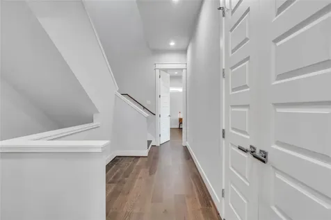 808 Fisher A Houston TX 77018