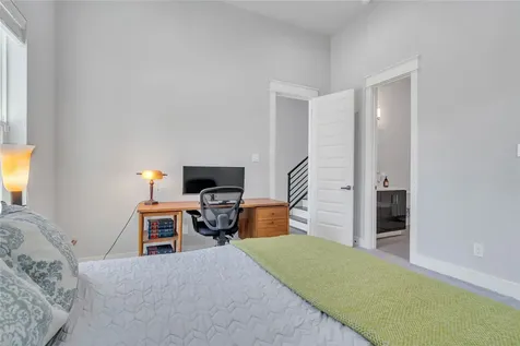 808 Fisher A Houston TX 77018