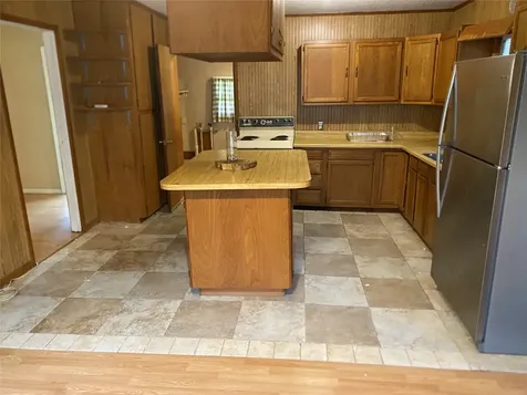 214 Houston Avenue Somerville TX 77879