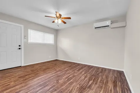 4706 Yellowstone Boulevard 2 Houston TX 77021