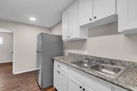 4706 Yellowstone Boulevard 2 Houston TX 77021