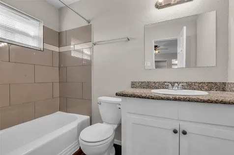 4706 Yellowstone Boulevard 2 Houston TX 77021