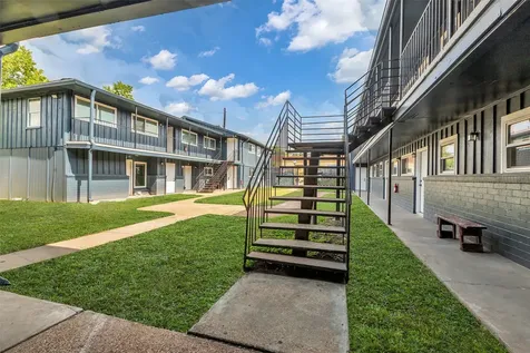 4706 Yellowstone Boulevard 2 Houston TX 77021