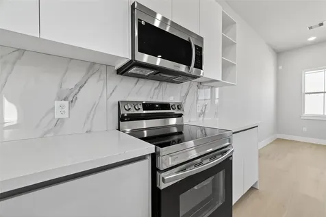 6702 Metro Boulevard 8 Houston TX 77083