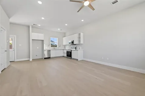 6702 Metro Boulevard 8 Houston TX 77083