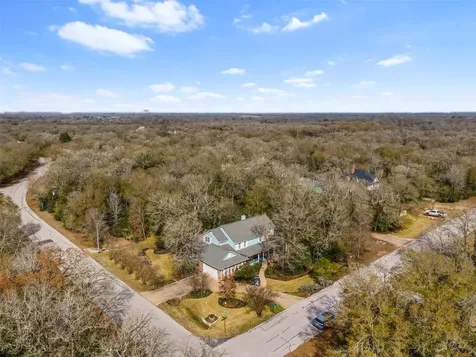 1001 Hemingway Drive College Station TX 77845