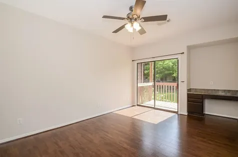 737 Davis Road League City TX 77573