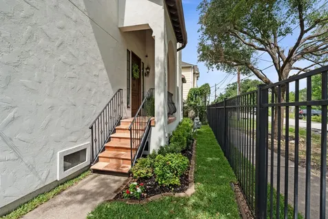 1801 W 24th Street C Houston TX 77008