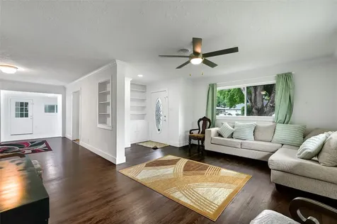 4713 Kinglet Street Houston TX 77035