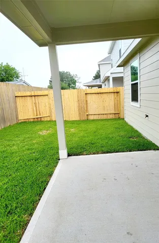 946 Grand Emperor Houston TX 77073
