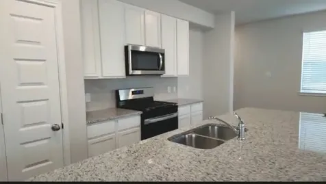 946 Grand Emperor Houston TX 77073