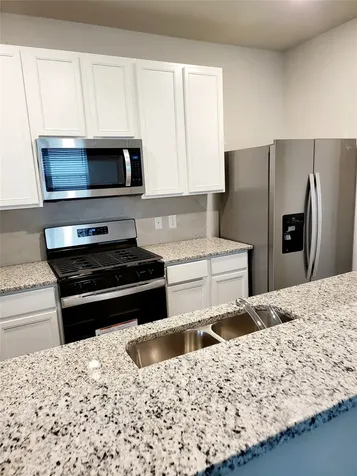 946 Grand Emperor Houston TX 77073