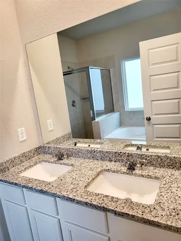 946 Grand Emperor Houston TX 77073