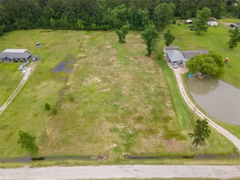 650 County Road 6611 Dayton TX 77535