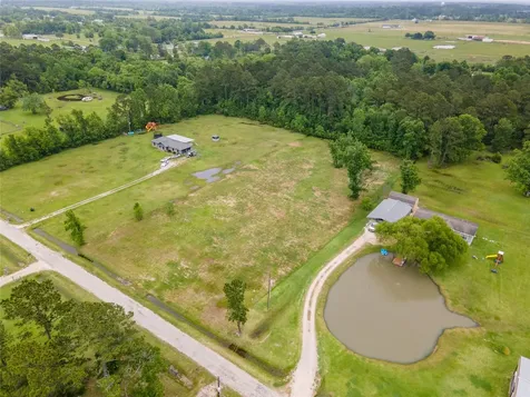 650 County Road 6611 Dayton TX 77535