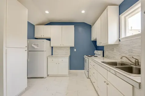 8709 Knox Street B Houston TX 77088