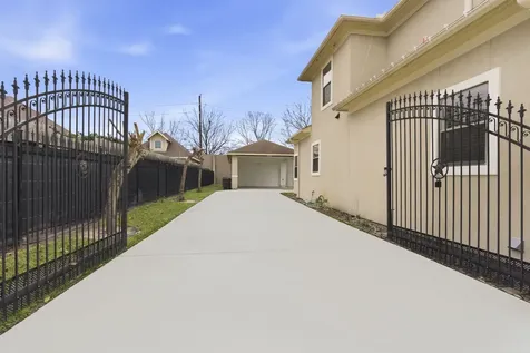 8606 Argentina Street Jersey Village TX 77040