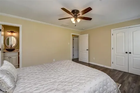 11038 Waxwing Street Houston TX 77035
