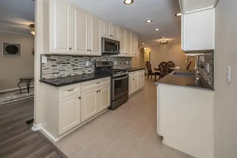 11038 Waxwing Street Houston TX 77035
