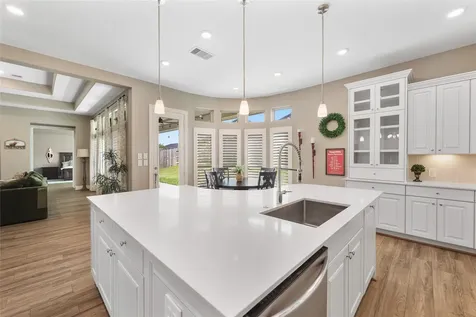 1014 Lakemont Bend Lane Pinehurst TX 77362