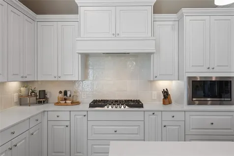 1014 Lakemont Bend Lane Pinehurst TX 77362