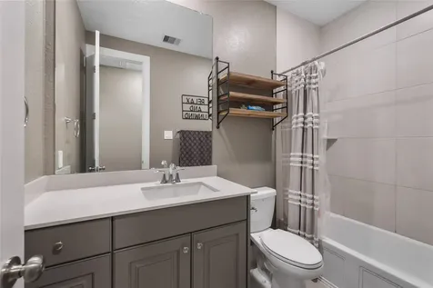 1014 Lakemont Bend Lane Pinehurst TX 77362