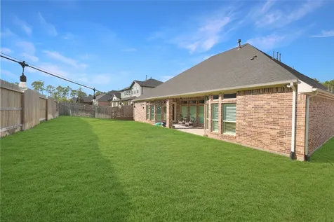 1014 Lakemont Bend Lane Pinehurst TX 77362