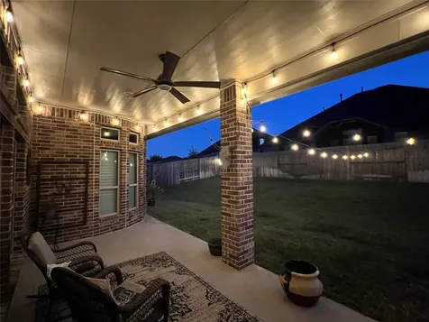 1014 Lakemont Bend Lane Pinehurst TX 77362