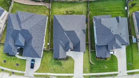 1014 Lakemont Bend Lane Pinehurst TX 77362