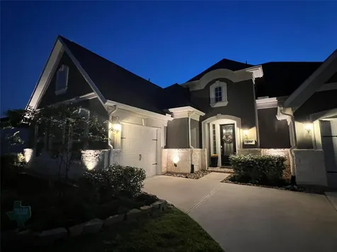 1014 Lakemont Bend Lane Pinehurst TX 77362