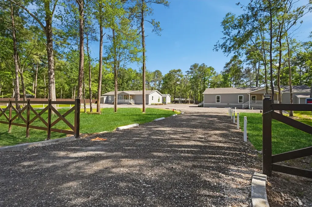 20798 Stevens Street B New Caney TX 77357
