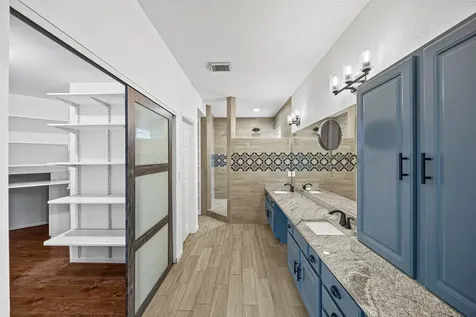 1305 Buttonwood Drive Friendswood TX 77546