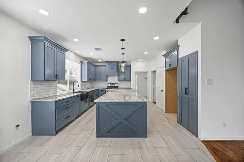 1305 Buttonwood Drive Friendswood TX 77546