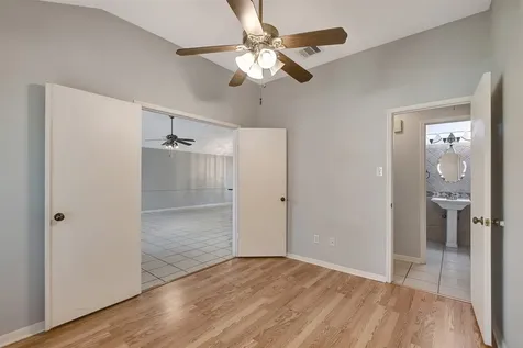 15642 Meadow Village Drive Houston TX 77095