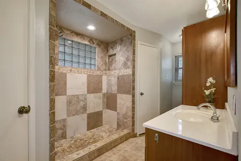 15642 Meadow Village Drive Houston TX 77095