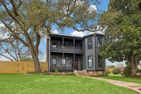 602 S Market Street Brenham TX 77833